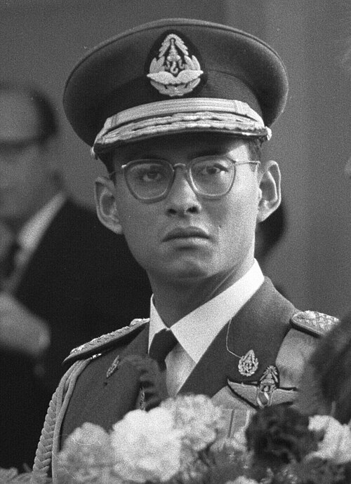 Porträt von Bhumibol Adulyadej